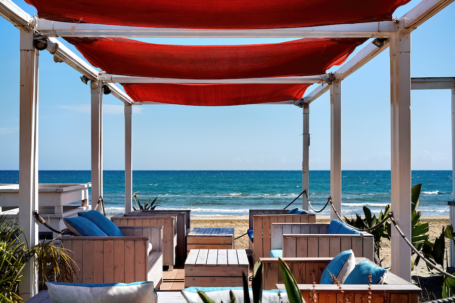 Hotel con Vista Mare a Rimini: Un Soggiorno da Sogno tra Sole e Onde